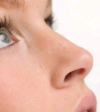 Rinosseptoplastia corrige problemas estéticos e funcionais do nariz